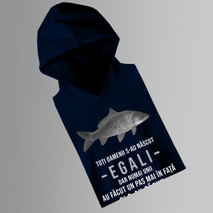 Toți oamenii s-au născut egali - pescar - bluză cu glugă