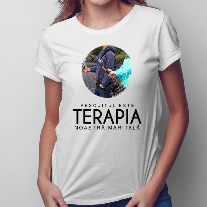 Pescuitul este terapia noastră maritală - T-shirt pentru bărbați și femei