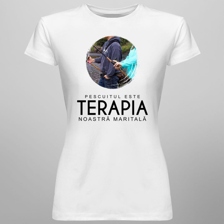 Pescuitul este terapia noastră maritală - T-shirt pentru bărbați și femei