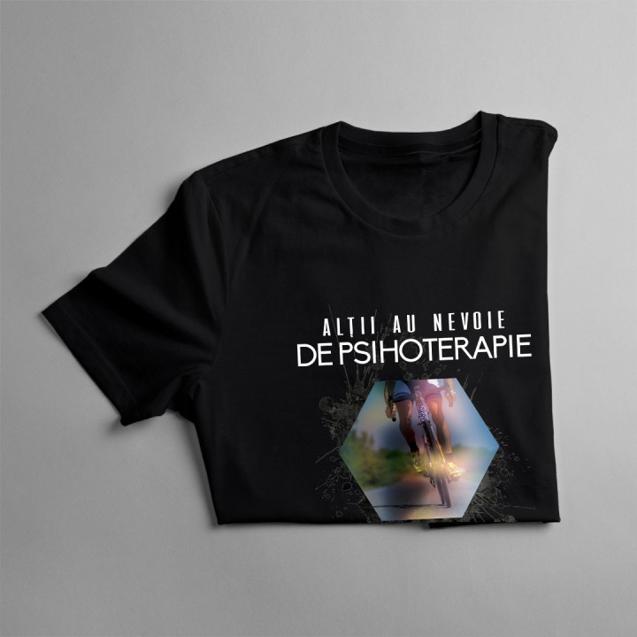 Alţii au nevoie de psihoterapie, eu am nevoie doar bicicletă - T-shirt pentru femei