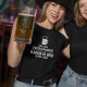 Pasul către o dietă echilibrată: o halbă de bere în ambele mâini - tricou pentru femei cu imprimeu