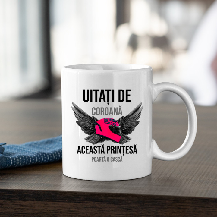 Uitați de coroană - această prințesă poartă o cască - cană