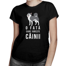 O fată care iubește câinii - T-shirt pentru femei