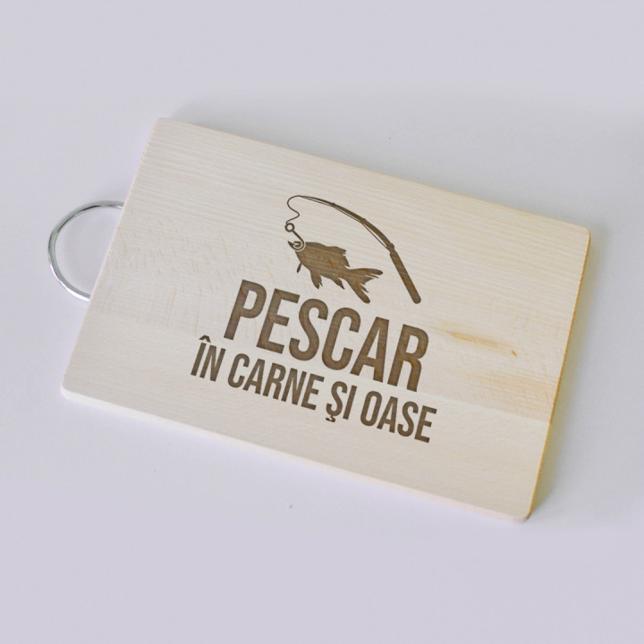 Pescar în carne şi oase - Tocător cu gravură