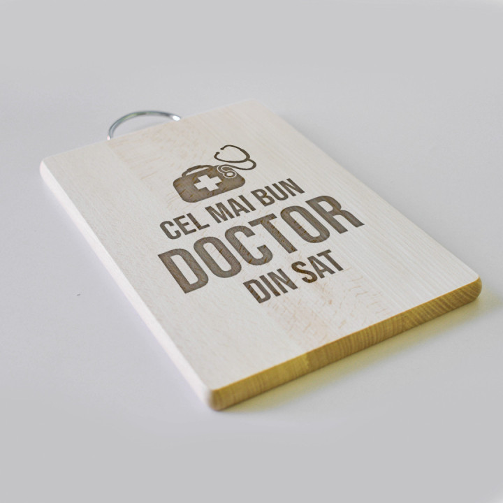 Cel mai bun doctor din sat - Tocător cu gravură