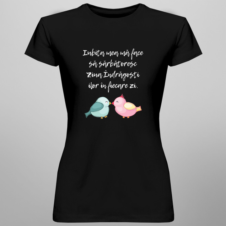 Nu numai că este frumoasă, este și o fată iubitoare de munte - tricou pentru femei cu imprimeu