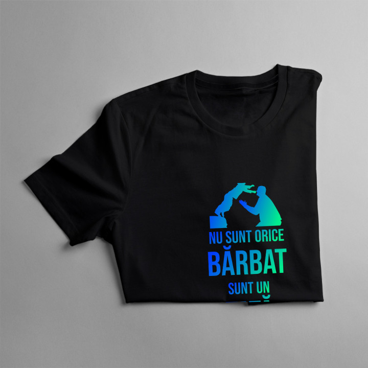 Nu sunt orice bărbat, sunt un tată profesionist -  tricou pentru bărbați cu imprimeu