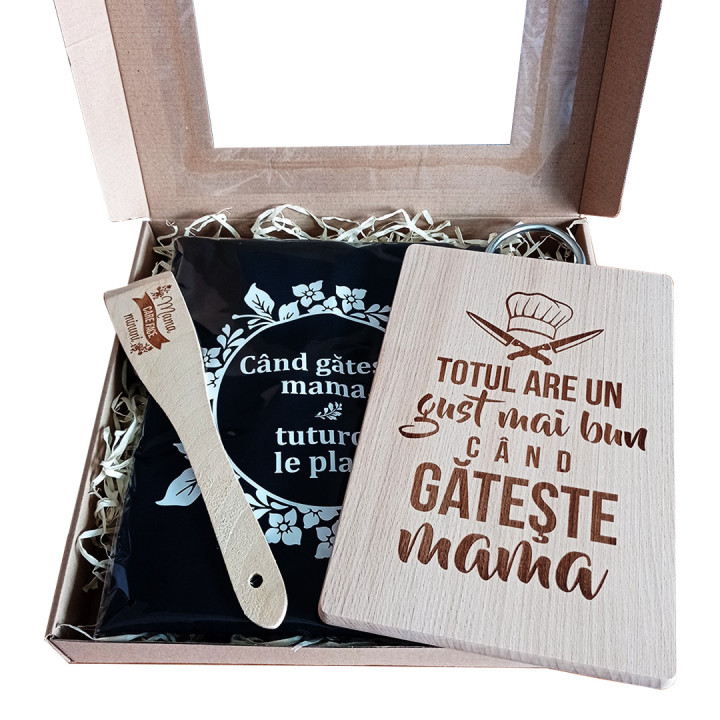 Set pentru mama - şorţ, tabla de tocat, spatula pentru bucatarie