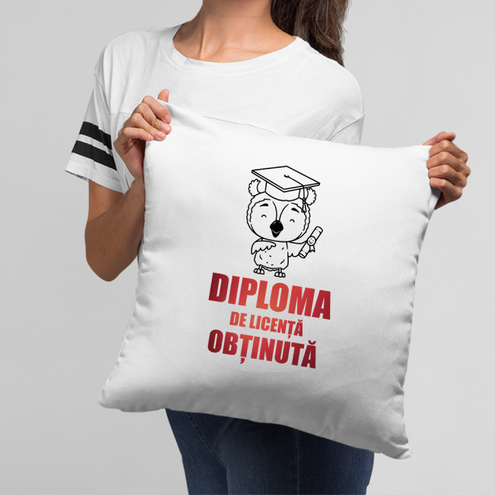 Diploma de licență obținută - pernă