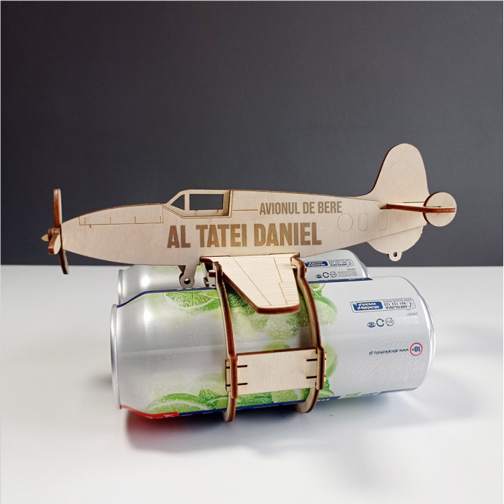 AVION PENTRU BERE Avionul de bere al tatei (nume) - avion cu gravură - produs personalizat