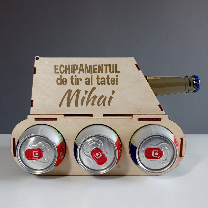 TANC PENTRU BERE Echipamentul de tir al tatei (nume) - rezervor cu gravură - produs personalizat