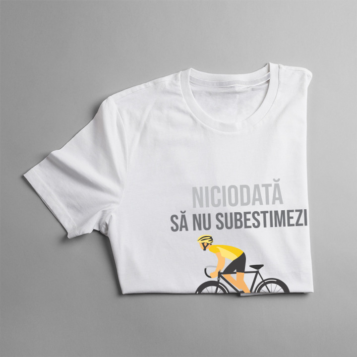 Niciodată să nu subestimezi un biciclist - T-shirt pentru bărbați cu imprimeu