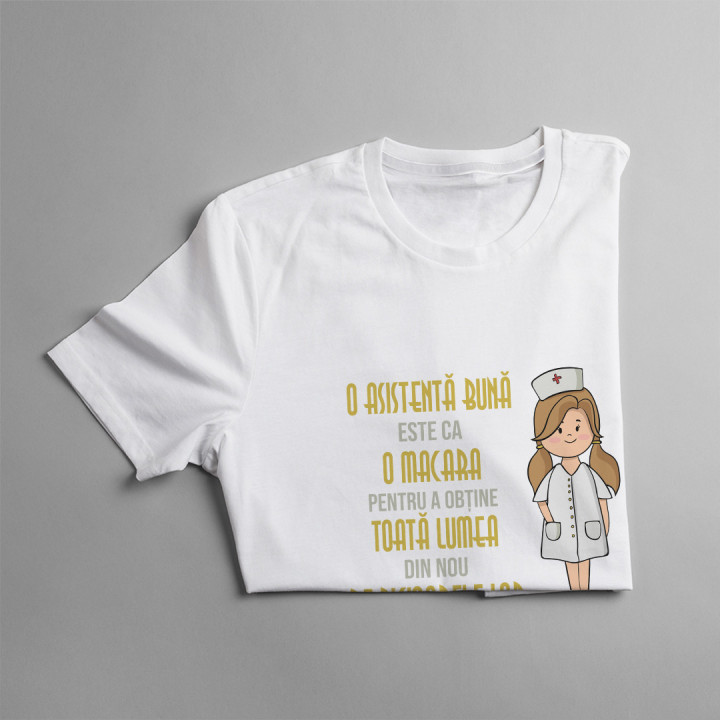 O asistentă bună este ca o macara pentru a obține toată lumea din nou pe picioarele lor - tricou pentru femei cu imprimeu