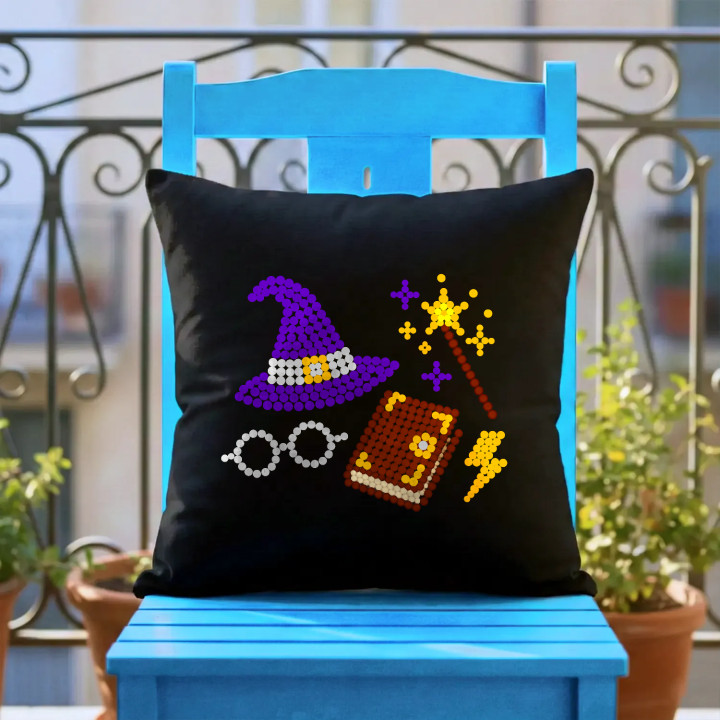 Vrăji și magie din puncte - ziua punctului - pernă neagră pentru cadou - inspirat de Harry Potter