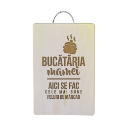 Bucătăria mamei - aici se fac cele mai bune feluri de mâncar -  tabla de tocat