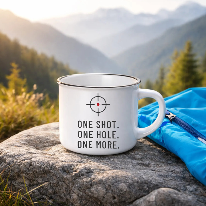 One shot. One hole. One more. - cană emailată pentru pasionații de tir