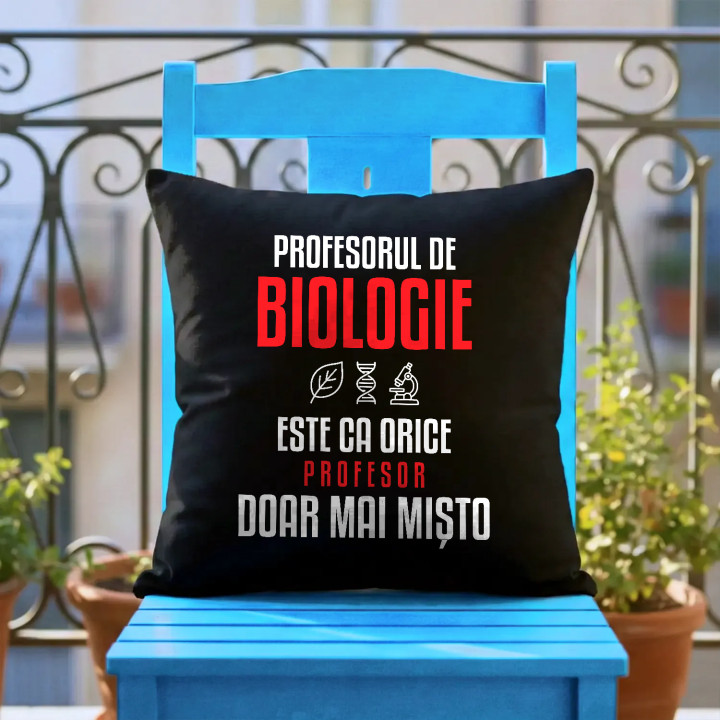 Profesorul de biologie este ca orice profesor, doar mai mișto - pernă neagră pentru profesor