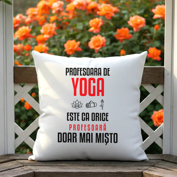 Profesoara de yoga este ca orice profesoară, doar mai mișto - pernă pentru profesoară