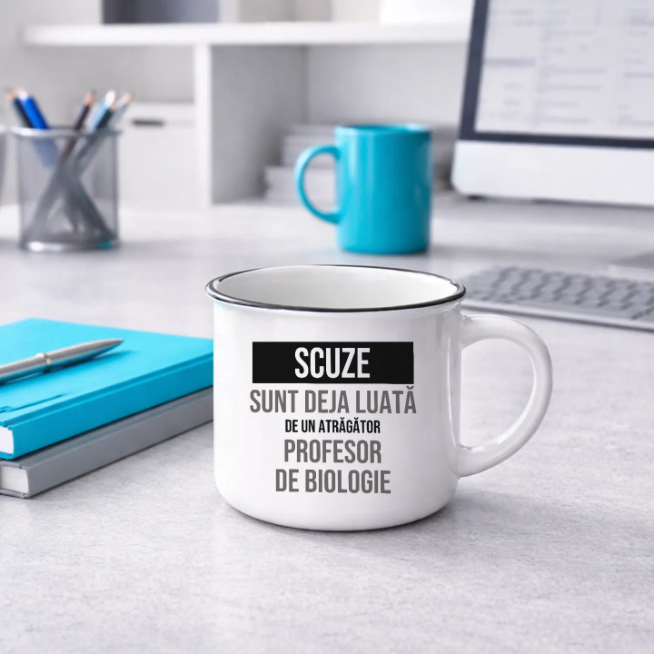 Scuze, sunt deja luată de un atrăgător profesor de biologie - cană emailată cadou
