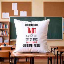 Profesoara de înot este ca orice profesoară, doar mai mișto - pernă pentru profesoară