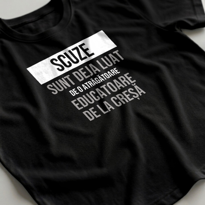 Scuze, sunt deja luat de o atrăgătoare educatoare de la creșă - tricou bărbătesc cu imprimeu