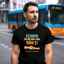 Echipa celor mai tari băieți - tată și fiu cu nume - tricou bărbătesc personalizat