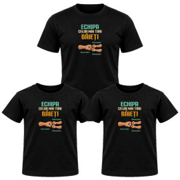 Set pentru tată și doi fii - Echipa celor mai tari băieți cu nume - 3 tricouri personalizate