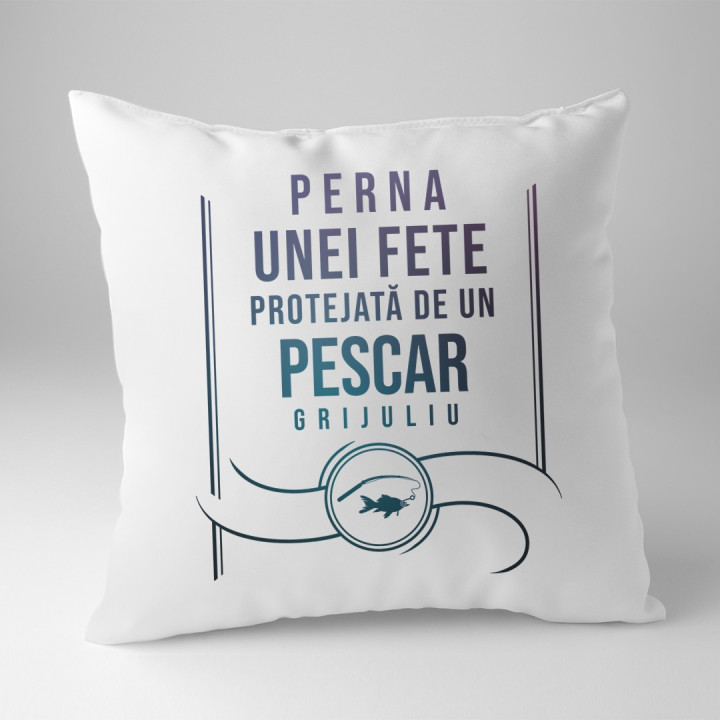 Perna unei fete protejată de un pescar grijuliu - perna