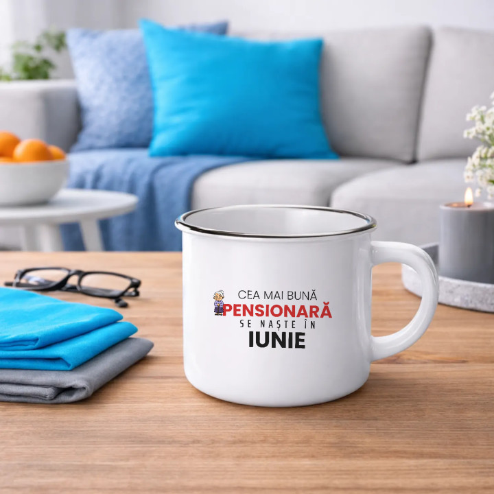 Cea mai bună pensionară se naște în iunie - cană emailată cadou