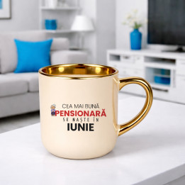Cea mai bună pensionară se naște în iunie - cană elegantă cadou