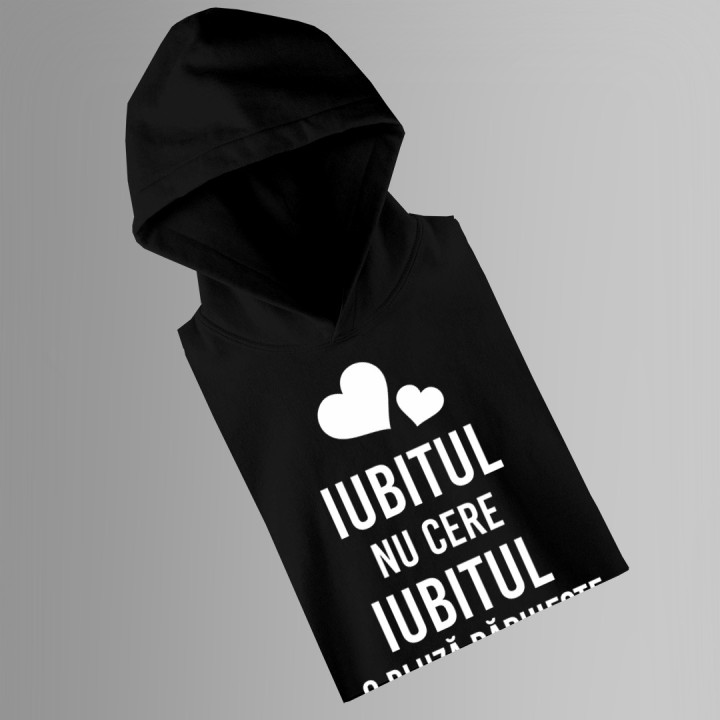 Iubitul nu cere, Iubitul o bluză dăruiește - bluză cu glugă pentru bărbați