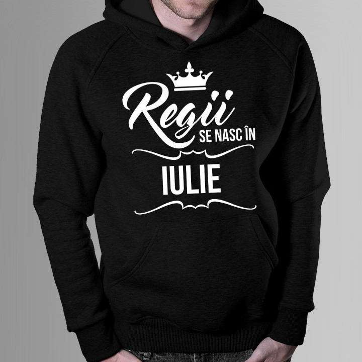 Regii se nasc în iulie 