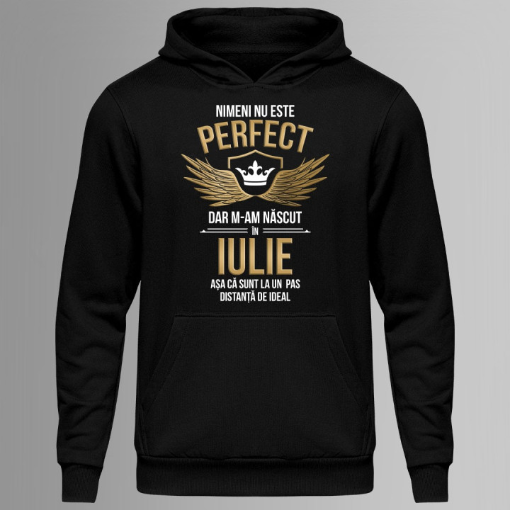 Nimeni nu este perfect, dar m-am născut în iulie, așa că sunt la un pas distanță de ideal - bluză