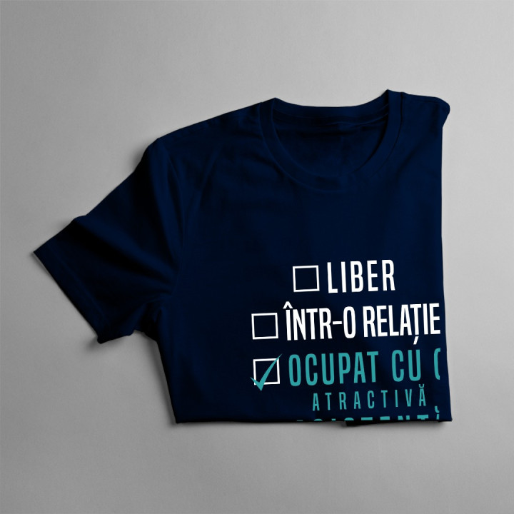 Liber / într-o relație / ocupat cu o atractivă asistentă medicală