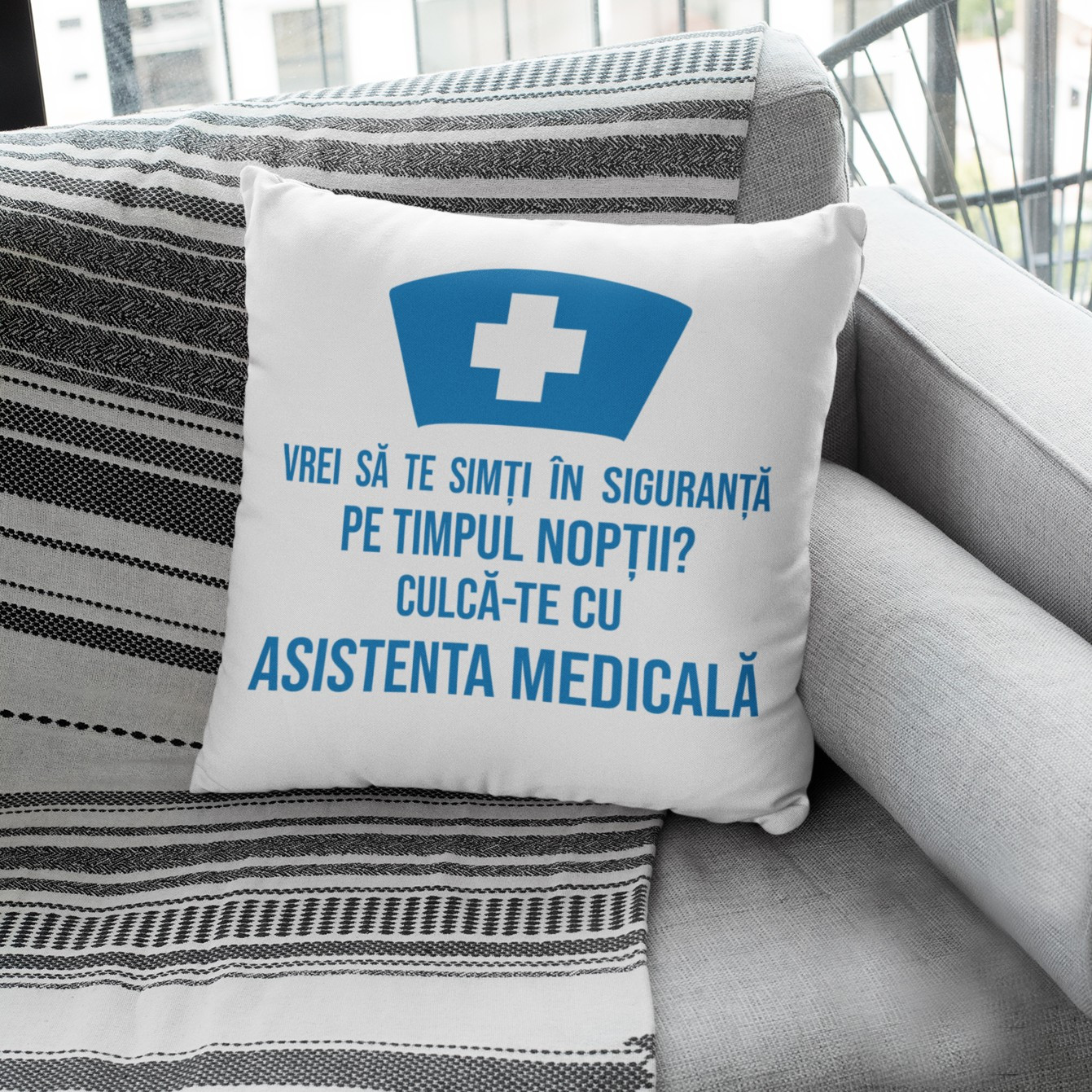 Culcă-te cu asistenta medicală - perna